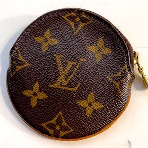Louis Vuitton round coin purse